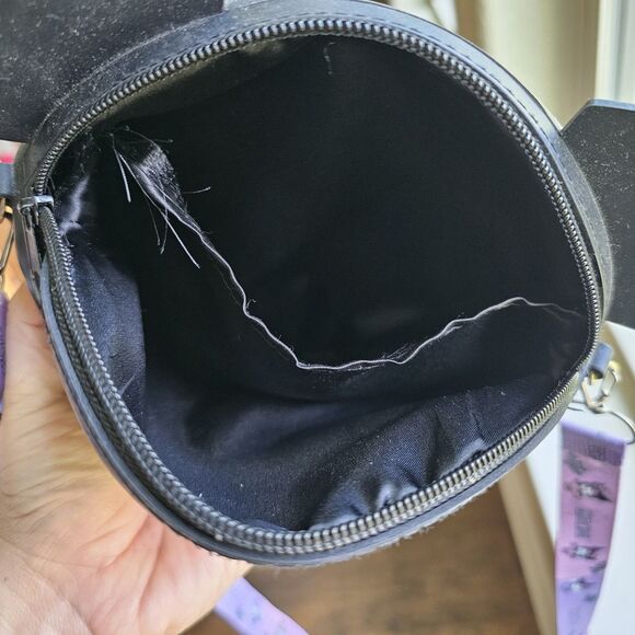 Kuromi Crossbody Soft Coin Card Silicone Shoulder Bag Travel Backpack Anime - Picture 3 of 4